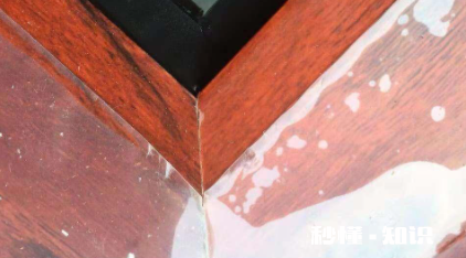 打防水胶后几小时可以用水 用防水胶时表面有水可以吗