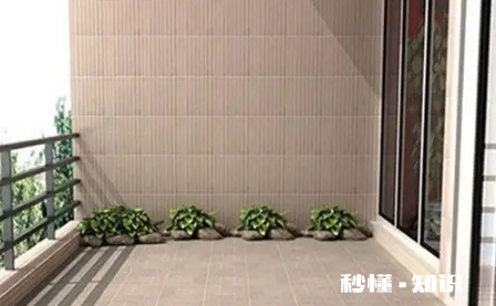 阳台是贴墙砖还是刷白 阳台贴墙砖需要做拉毛处理吗