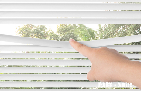 卫生间卷帘用全遮光还是半遮光 卫生间半遮光窗帘能被看透吗