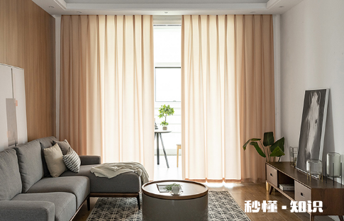 窗帘不遮光早上醒得早怎么办 窗帘不遮光怎么加一层避光