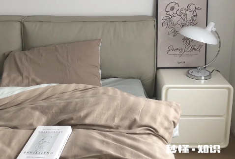 床头柜不打开甲醛会出来吗 床头柜暴晒能除甲醛吗