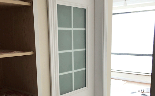 卫生间门玻璃双层磨砂还是单层 卫生间门玻璃碎了怎么更换