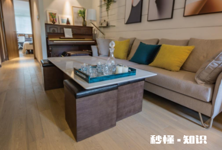 天气闷热地板有水珠什么原因 地板砖出水怎么处理