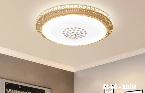 卧室吸顶灯突然一闪一闪的还有响声 卧室吸顶灯坏了怎么更换