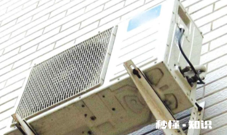 空调外机结冰可以用热水冲吗 空调室外机结冰什么情况