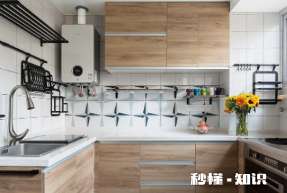 厨房一股油味怎么办 厨房到处油腻用什么擦拭