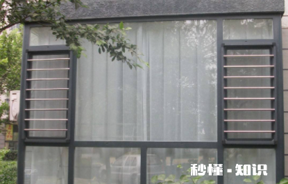 纱窗上喷什么能驱虫 纱窗孔太大进虫子怎么办