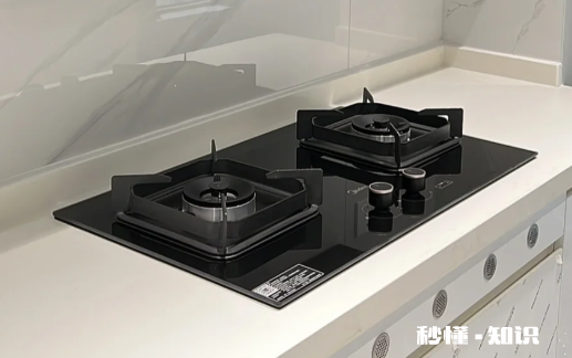 燃气灶是一边一个电池吗 燃气灶是天然气灶还是煤气灶