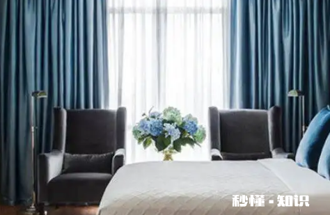 卧室窗帘高度需要统一吗 窗帘正面是朝屋里还是屋外