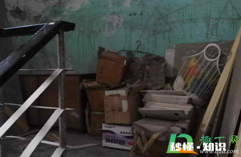 楼道里面堆放杂物怎么处理 怎样惩治楼道乱放东西的邻居