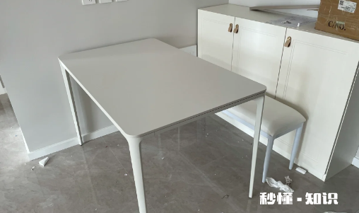 德利丰岩板背面都是粗糙的吗 德利丰岩板背面有logo吗