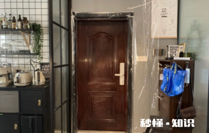 防盗门和墙有缝隙怎么处理 如何调节防盗门门缝