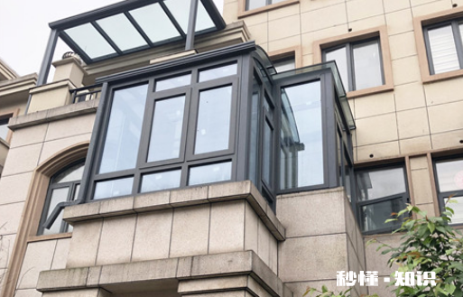 低楼层封阳台用85还是108的 低楼层封阳台需要大玻璃吗