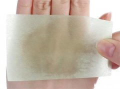 脸出油吸油纸有用吗 脸部出油可以经常使用吸油纸吗