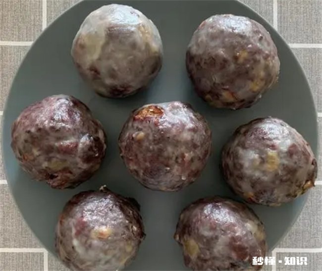 吃粘豆包可以喝牛奶吗 喝牛奶吃粘豆包可以吗