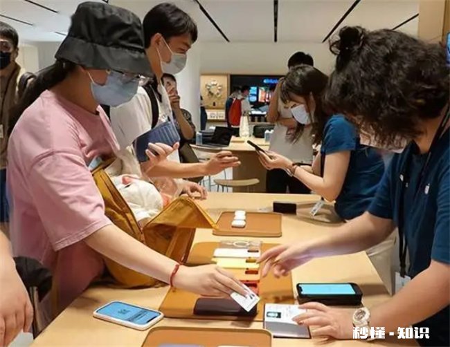 借别人学生证去买苹果电脑可以吗 学生证借给别人买苹果电脑有影响吗