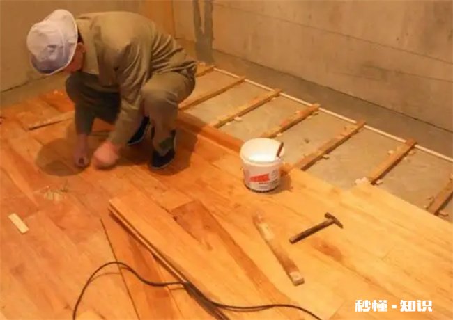 实木地板很多年了可以做翻新吗 用了十几年的实木地板可以翻新吗