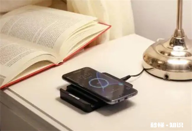 手机放床头充电会不会爆炸 手机放床头充电会爆炸吗