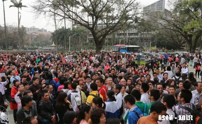 如何预防校园踩踏事故的发生 如何防止校园踩踏事故的发生