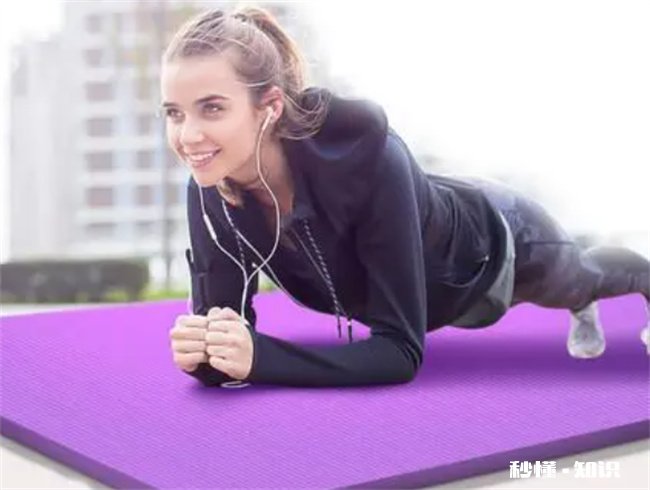 刘畊宏健身操早上跳好还是晚上跳好 健美操早上跳好还是晚上跳好