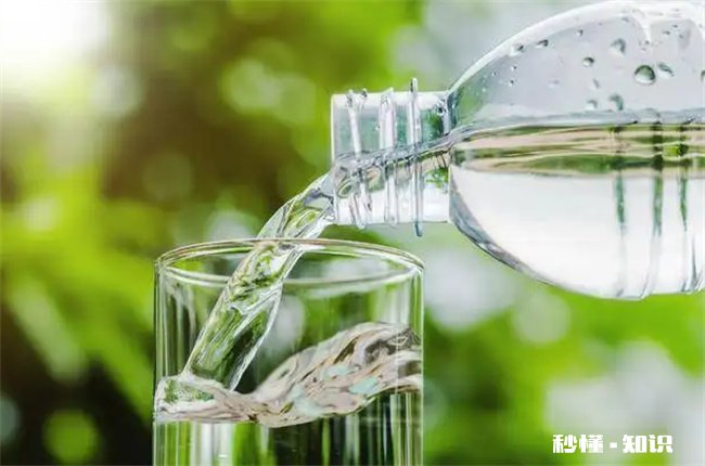 怎样喝水更健康 怎样喝水更健康幼儿园大班