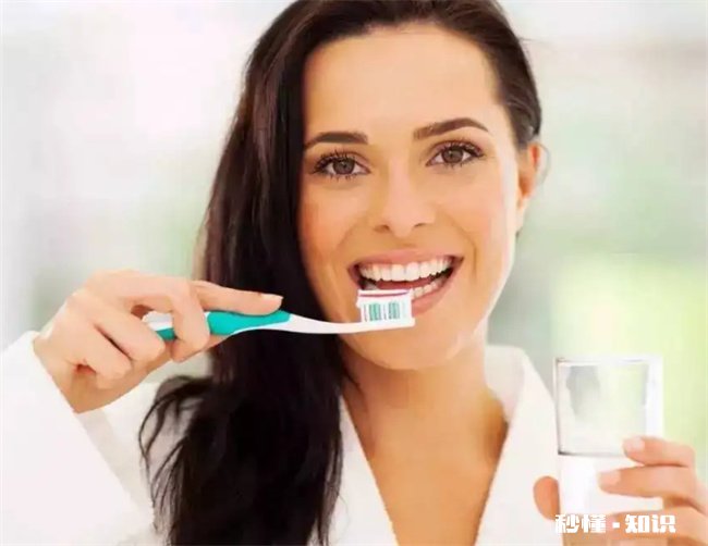 早上起床先刷牙还是先喝水 早晨起床先刷牙还是先喝水