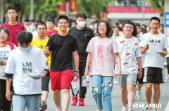 除了耐克还有哪些衣服适合在高考的时候穿 耐克哪个系列适合平时穿