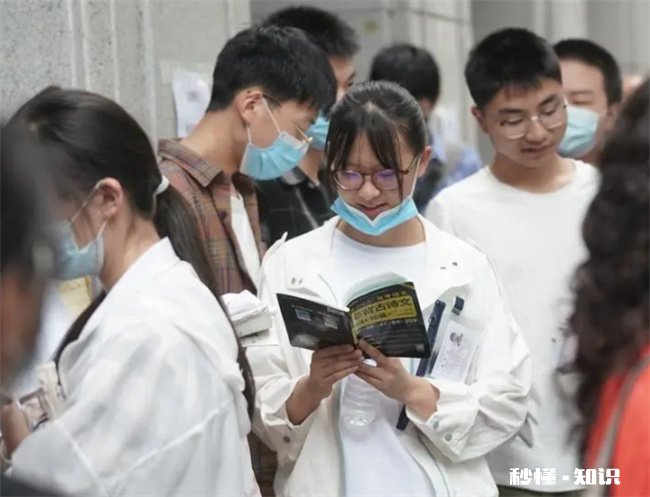 除了耐克还有哪些衣服适合在高考的时候穿 耐克哪个系列适合平时穿