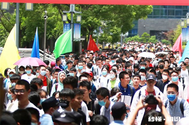 除了耐克还有哪些衣服适合在高考的时候穿 耐克哪个系列适合平时穿