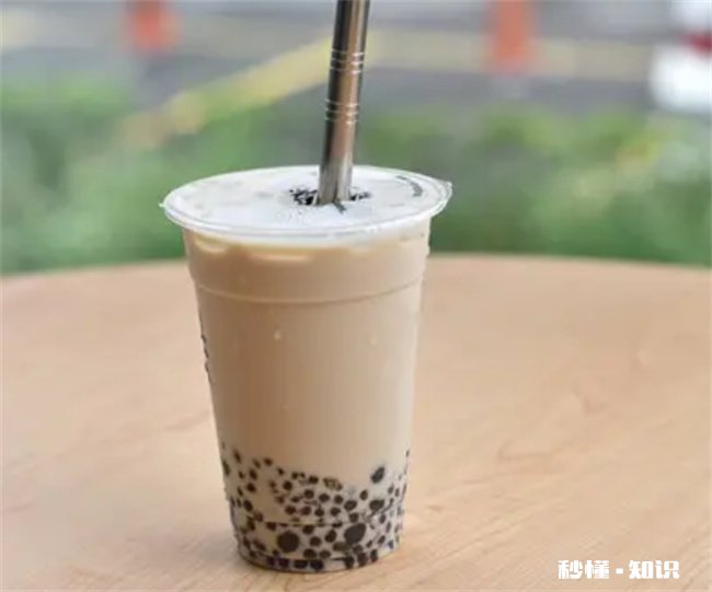 一杯奶茶和一瓶可乐哪个热量高 一杯奶茶热量高还是可乐热量高