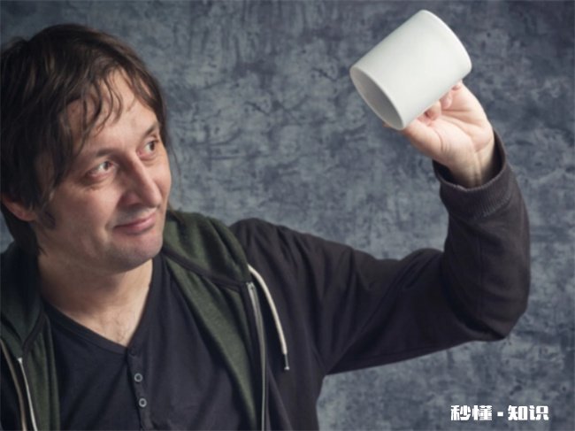 老说没钱的男人啥心态 老说没钱的男人啥心态啊