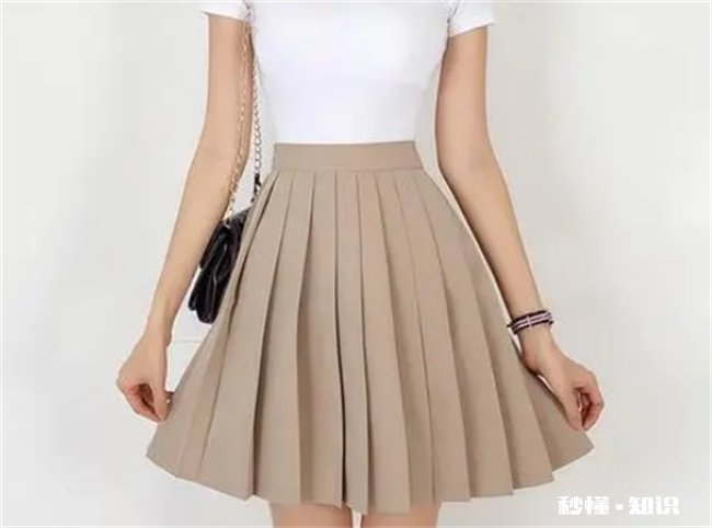 百褶裙显胖还是显瘦 百褶裙和jk裙哪个显瘦