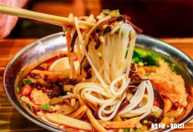 螺蛳粉臭味是酸笋的还是螺蛳的 螺蛳粉不加酸笋和螺蛳汤料