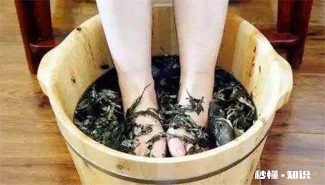 艾草泡脚后还要清水洗吗 艾草泡脚后要用清水洗过吗