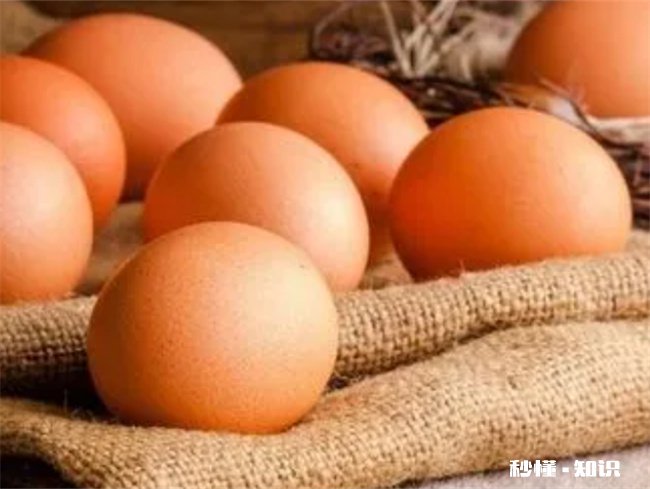 鸡蛋常温放了一个月还能吃吗 鸡蛋常温放一个月会什么样