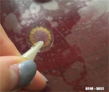 美瞳边缘破了一点点还可以用吗 美瞳边缘破损了一点点还能用吗