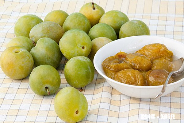 桃子不能和什么水果一起吃 桃子和什么吃最好