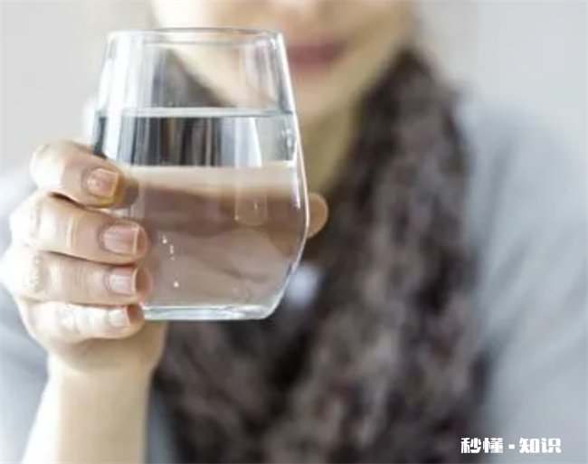 女性夏天出汗多正常吗