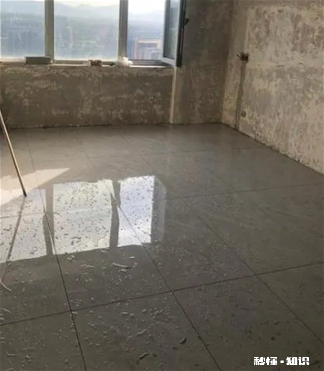 房间太热往地上洒水有用吗