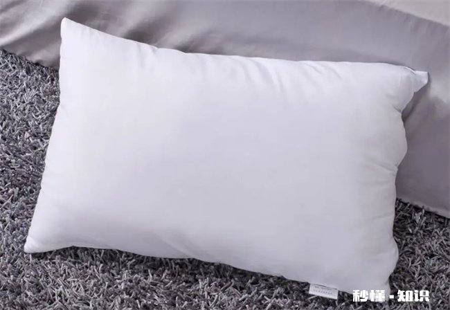 枕头高低睡哪一头