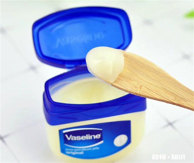 嘴唇干燥紧绷有灼热感怎么办