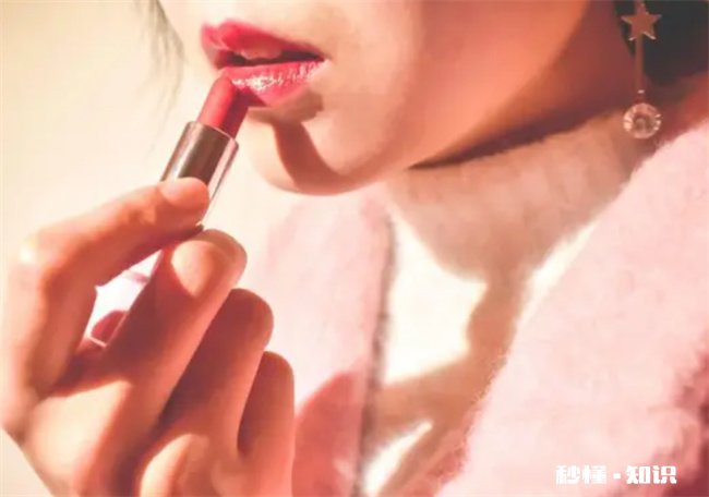 嘴唇干燥紧绷有灼热感怎么办