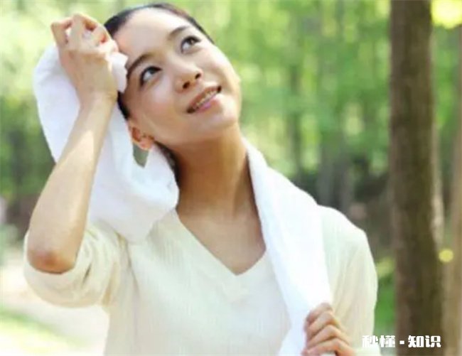 三伏天晒太阳可以治好月子病吗