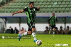 卡塔尔世界杯火热进行导致国足被嘲讽，无血缘归化如今表现如何