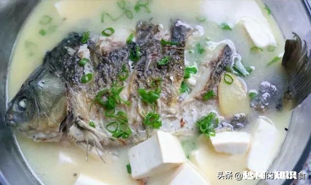 本人16岁读高中，建议喝奶粉还是牛奶补钙呢，奶粉是热的，牛奶的话热不了，奶粉补钙营养是否高过还是牛奶