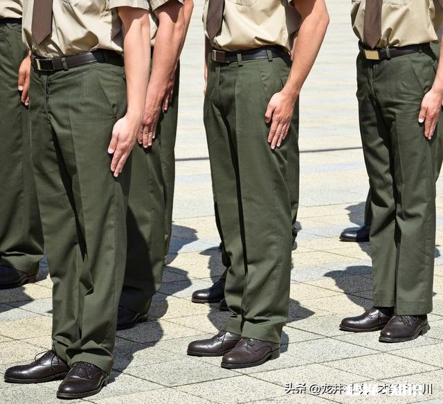 泽连斯基承认赫尔松损失巨大，乌克兰还有无后续之力