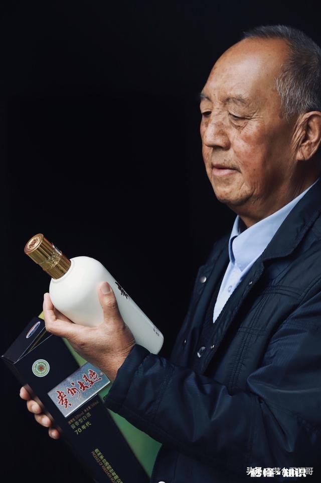 怎样能把一个老人拍摄好