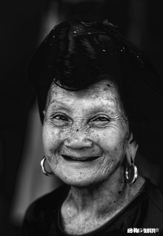 怎样能把一个老人拍摄好