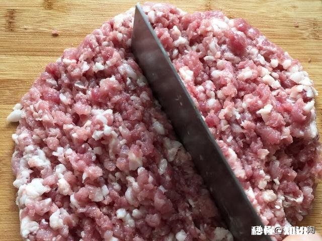 雪花狮子头是什么地方菜，怎么做