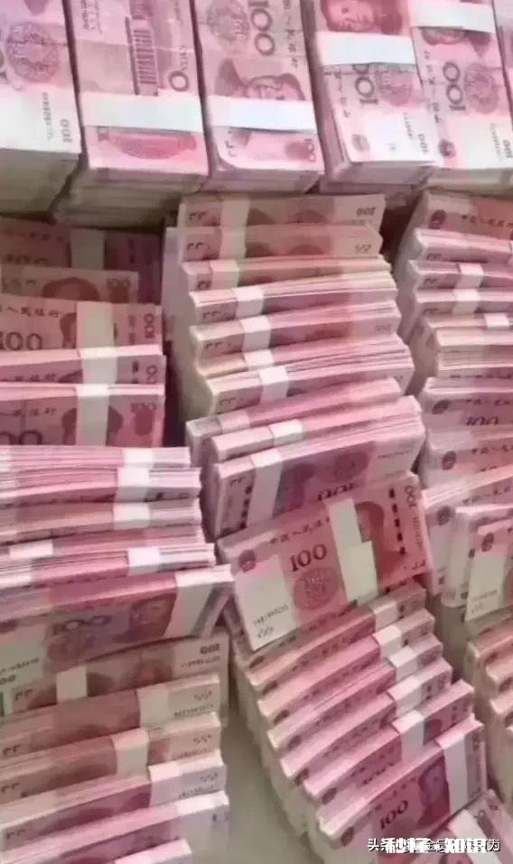 男人拼命挣钱到底为了什么